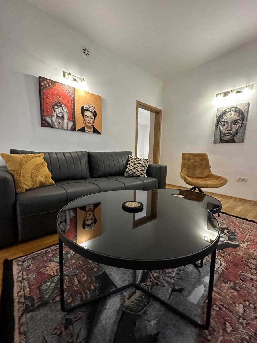 Luxury Apartment In The Center 66 M² Size. Skopje Exterior photo